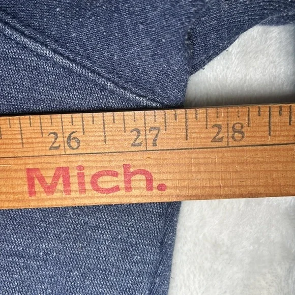 Women’s Champion Crewneck - Picture 7 of 8